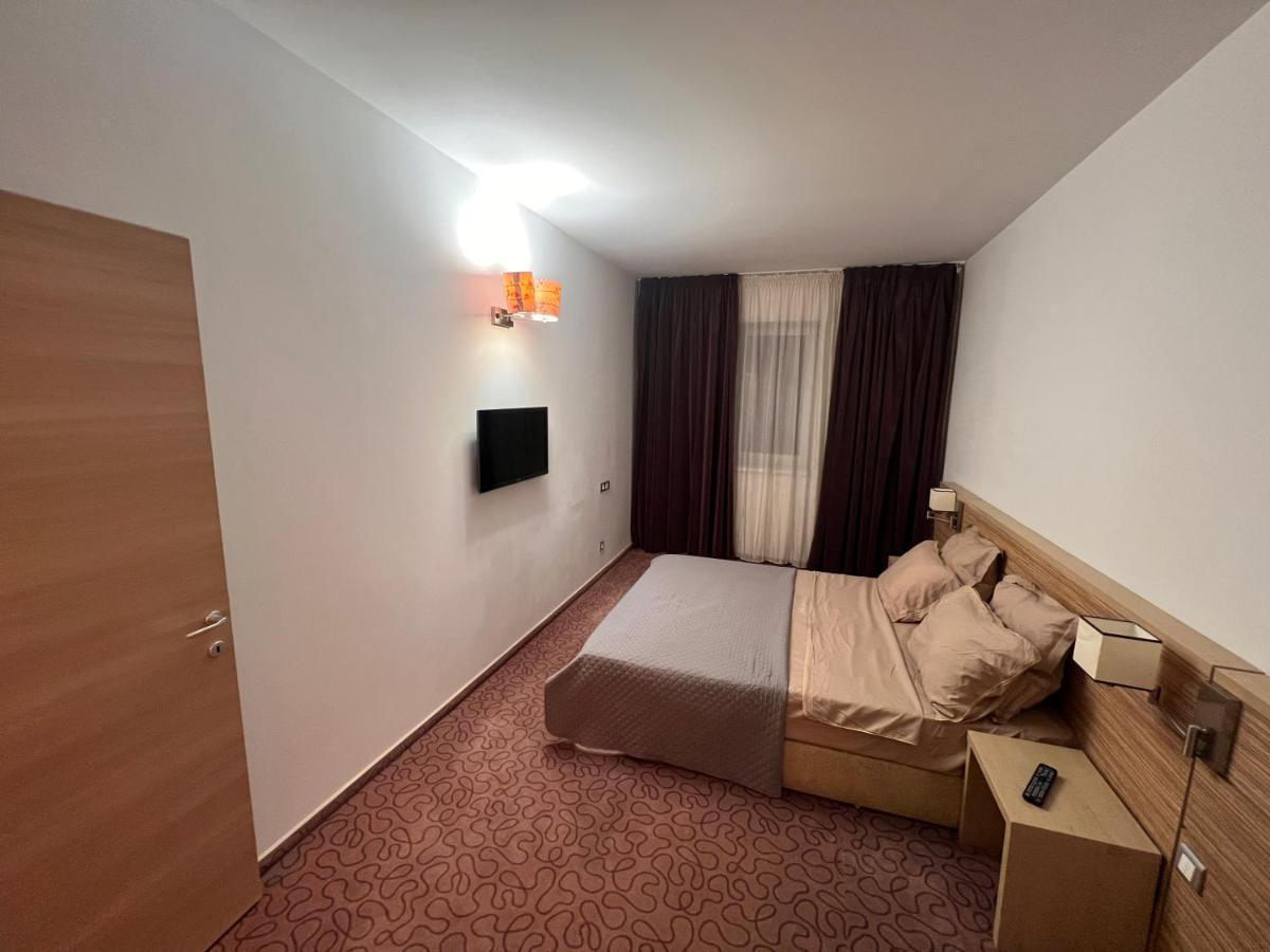 Residence Rin Grand Vitan Bukares Bagian luar foto