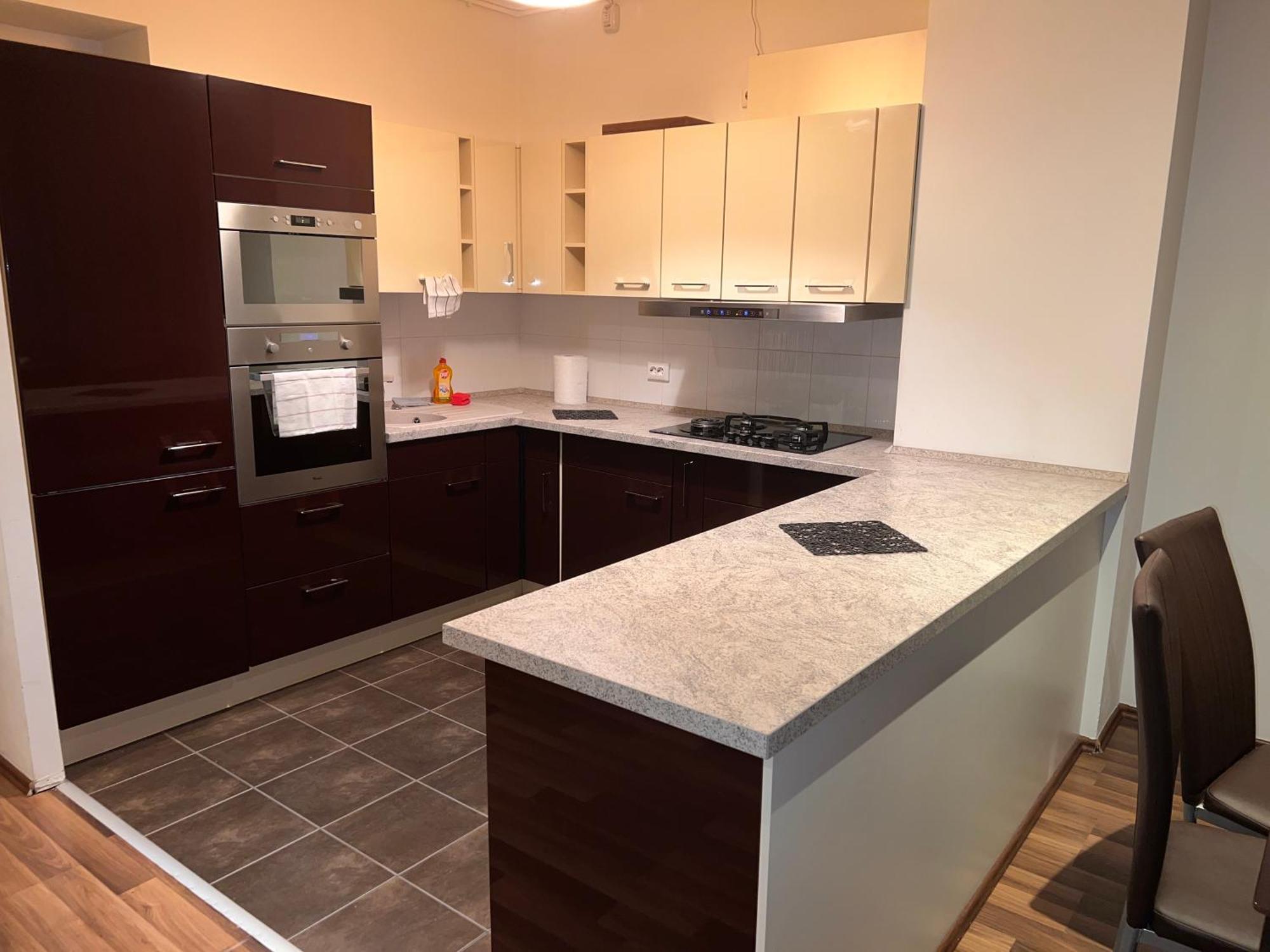 Residence Rin Grand Vitan Bukares Bagian luar foto